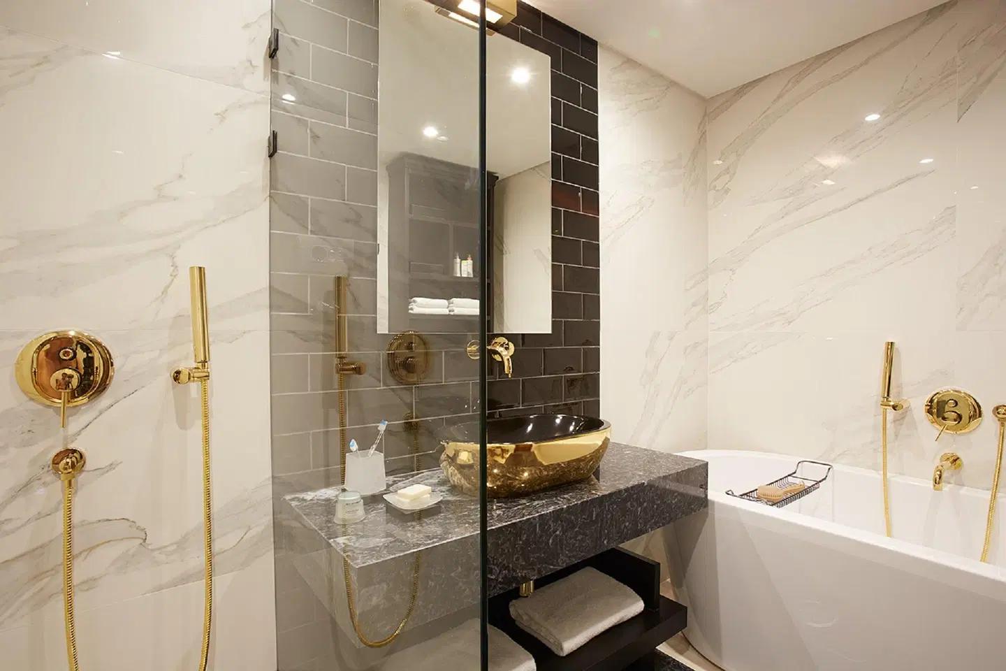 Domes of Elounda, Autograph Collection Badezimmer