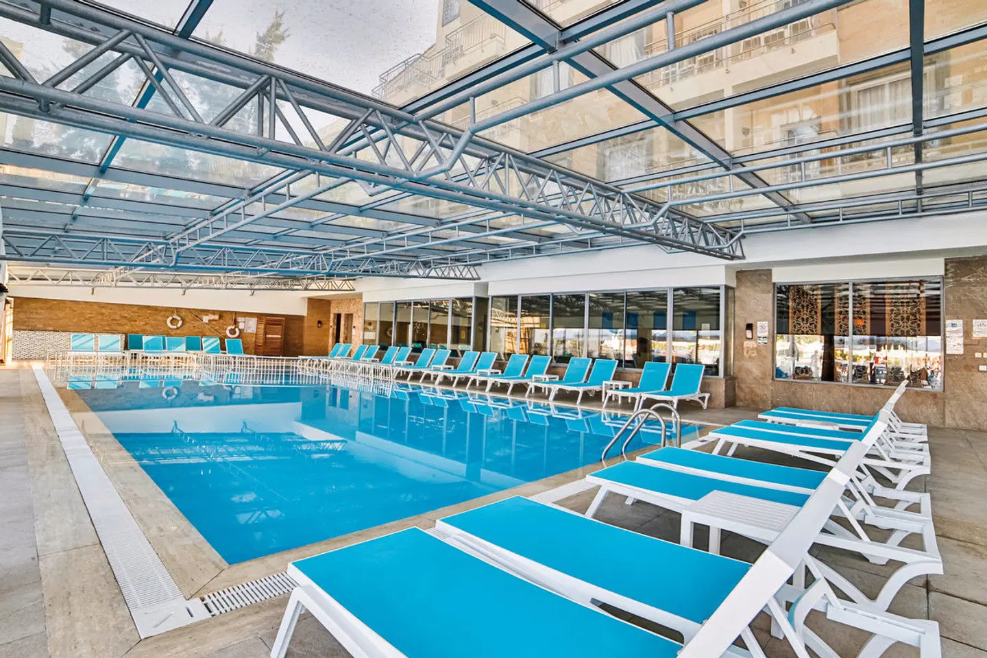 Side Aluna Hotel Hallenbad