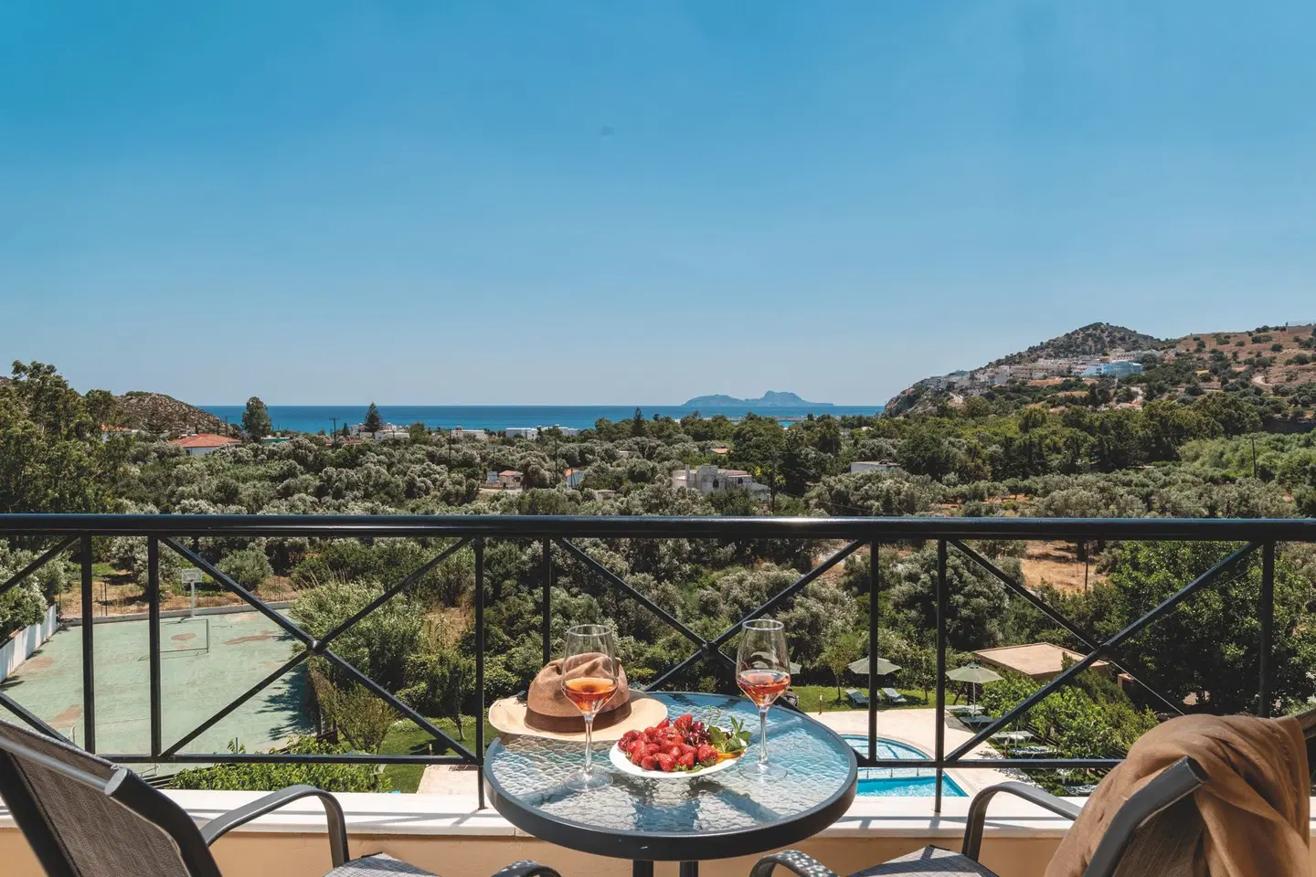 Paralos The Maxine Terrasse