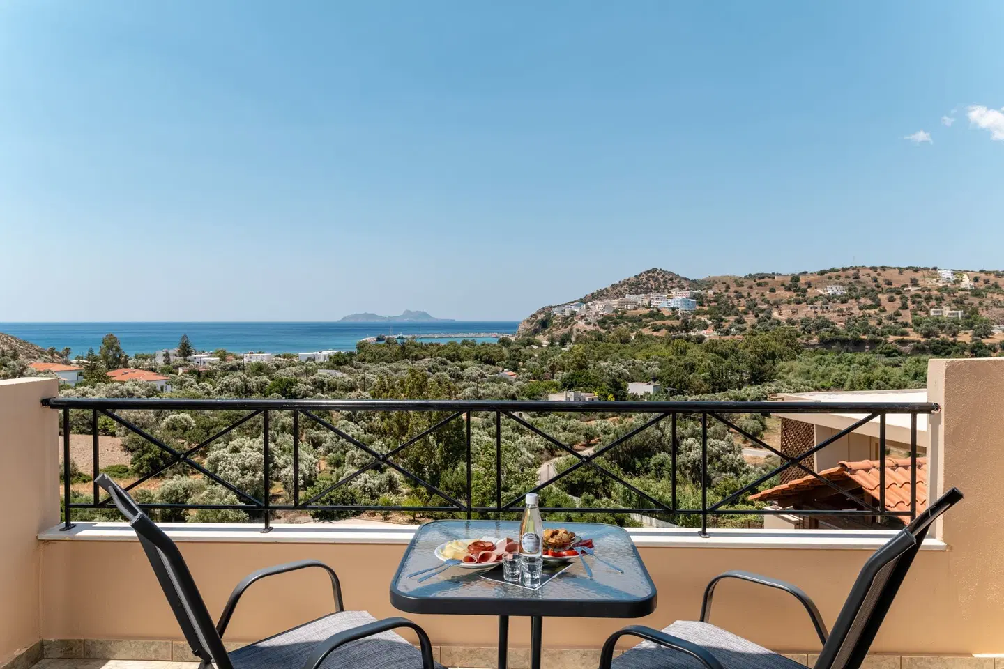 Paralos The Maxine Terrasse