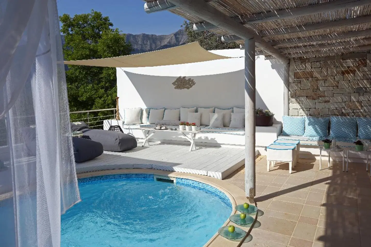 Mare Monte Small Boutique Hotel OUTDOOR_POOL