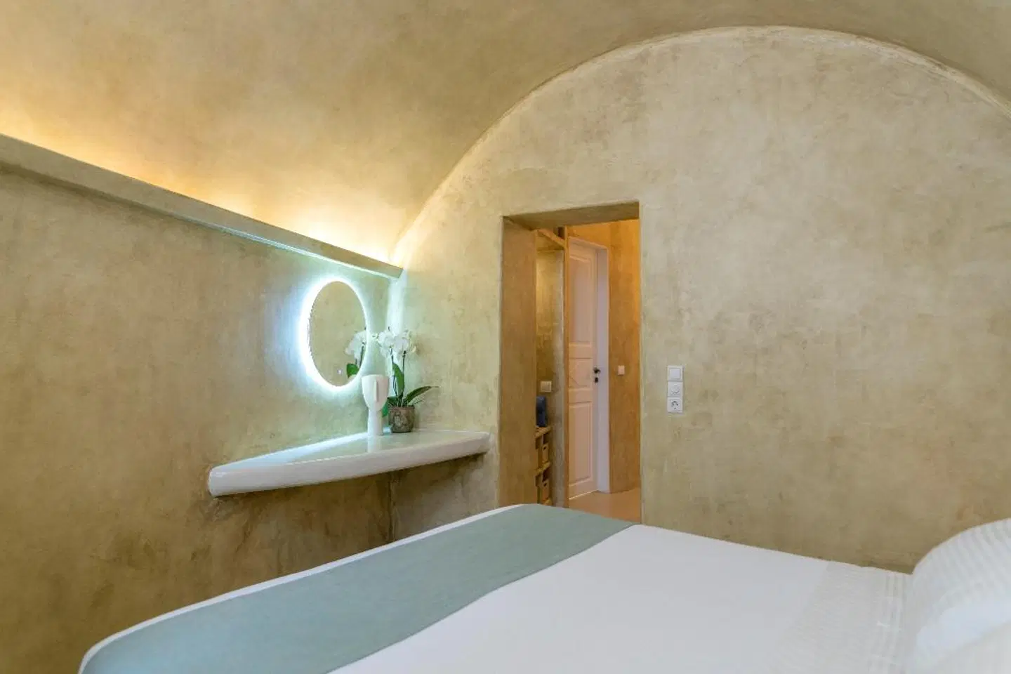 Oia Mansion ROOM_EXAMPLE