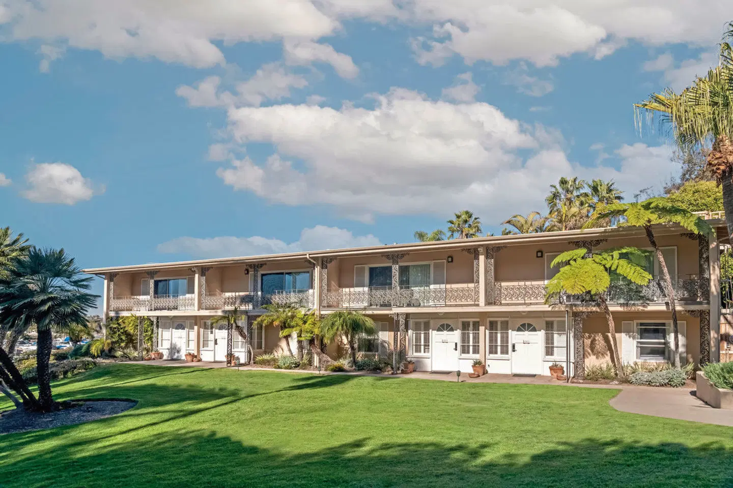 Hyatt Regency Newport Beach EXTERIOR