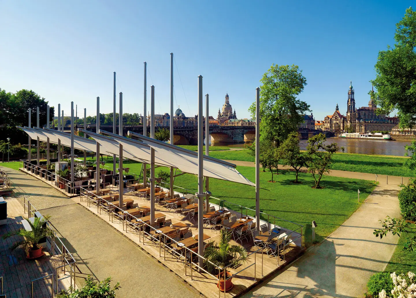 Bilderberg Bellevue Hotel Dresden Garten