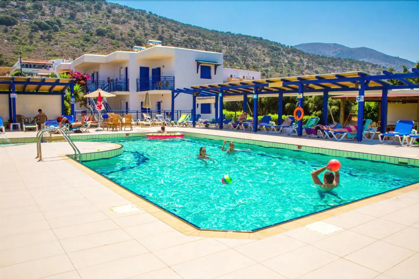 Sergiani Garden Hotel Apartments OUTDOOR_POOL