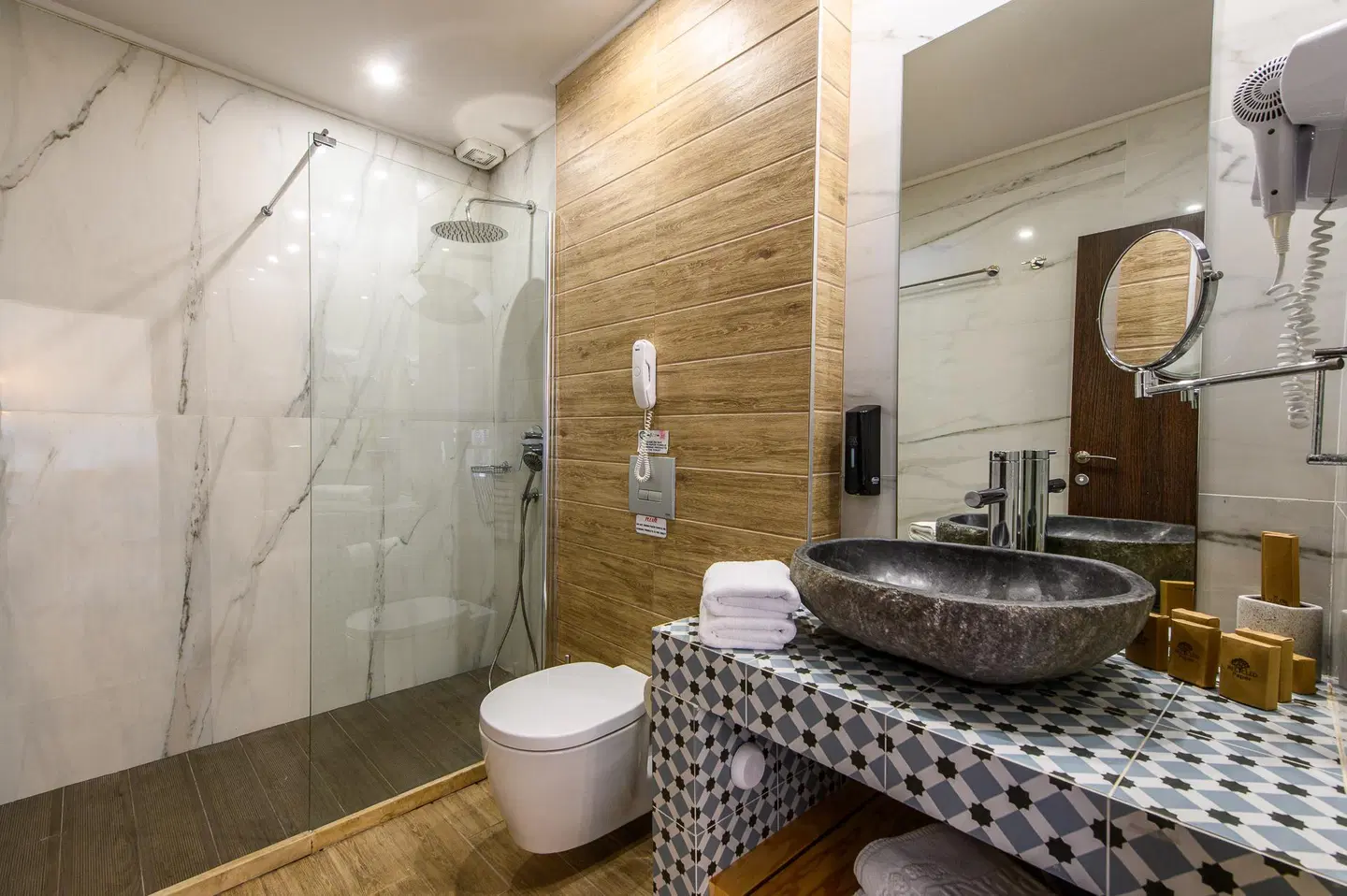 Esperides Resort Crete Badezimmer