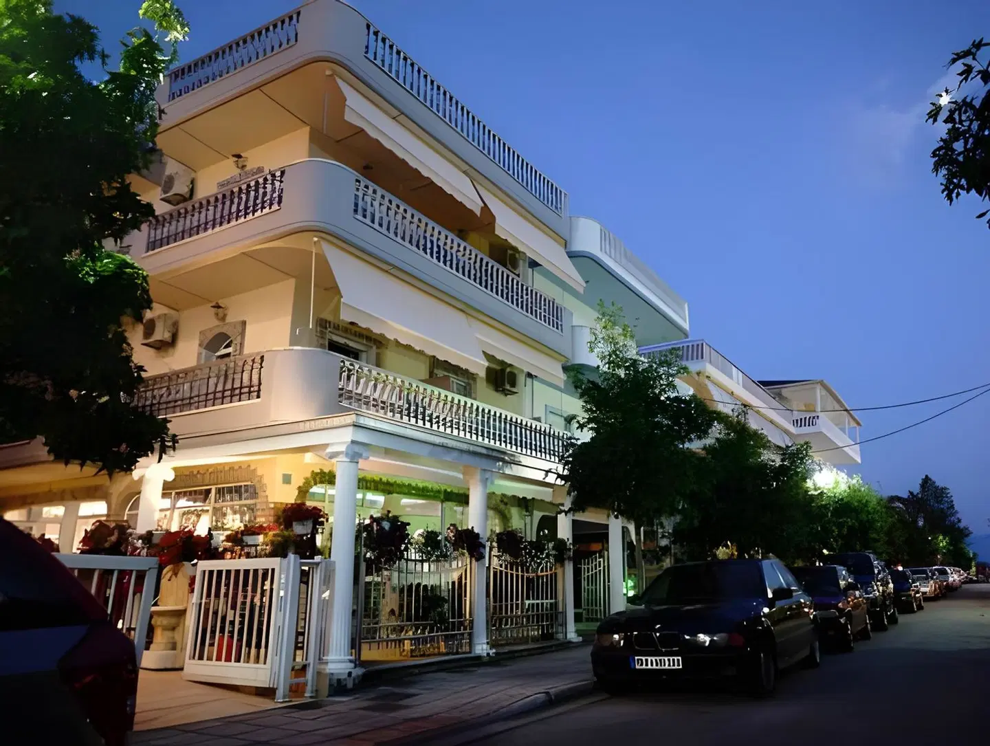 Blue Dream Hotel EXTERIOR