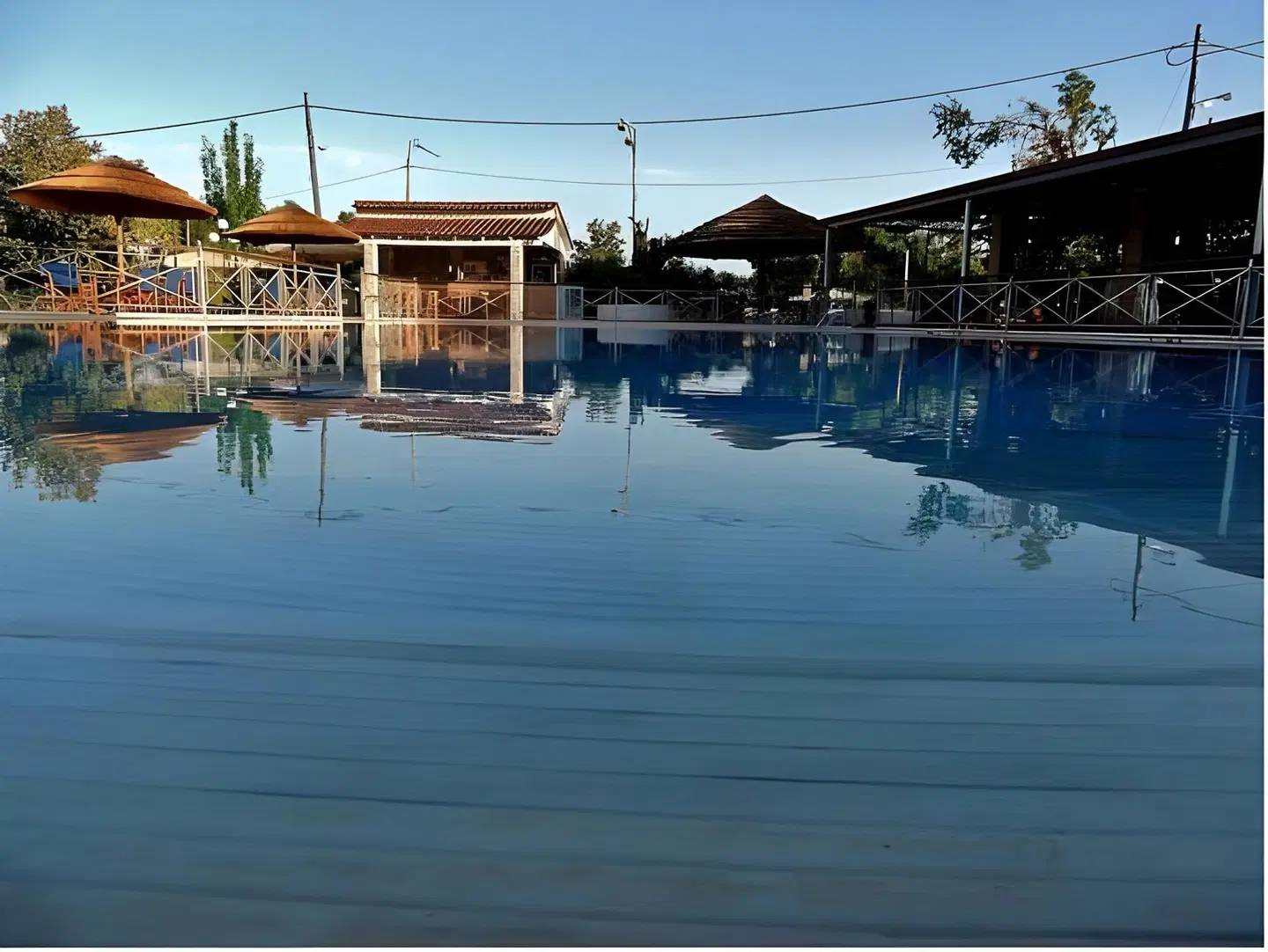 Hotel Kalamitsi Apartments OUTDOOR_POOL