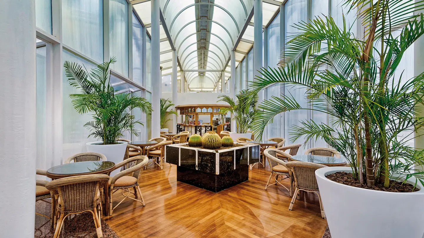 Bull Astoria LOUNGE_LOBBY