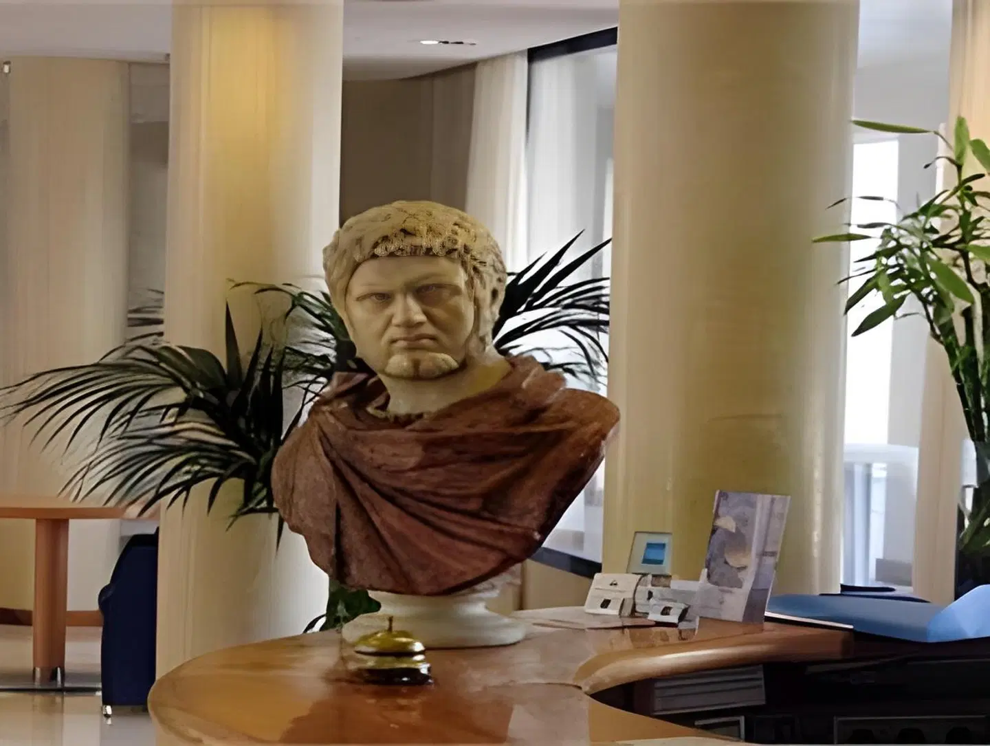 Octavia HEALTH_BEAUTY