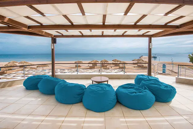 Shams Lodge Water Sports Resort Bar