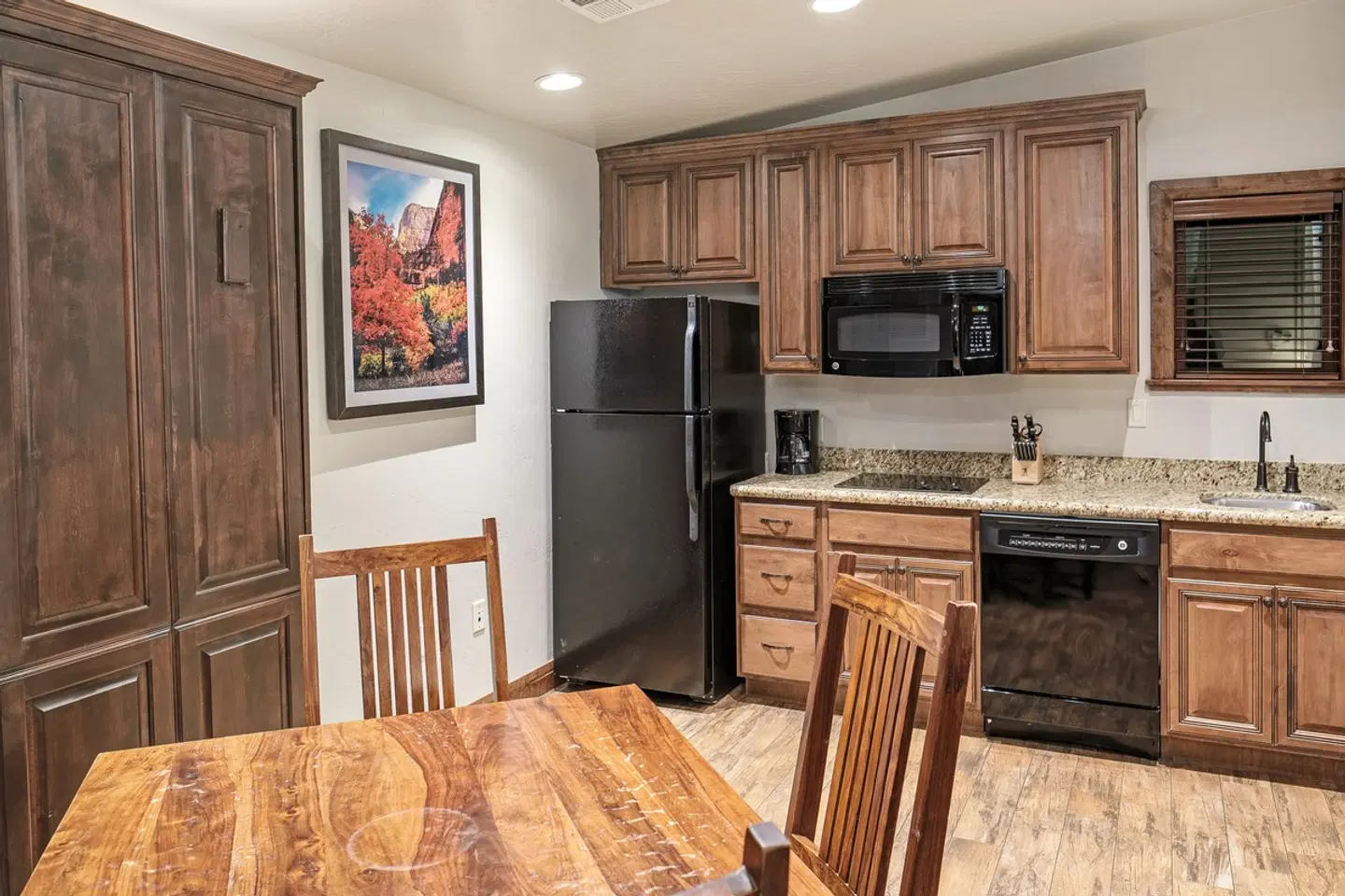 Cable Mountain Lodge ROOM_EXAMPLE