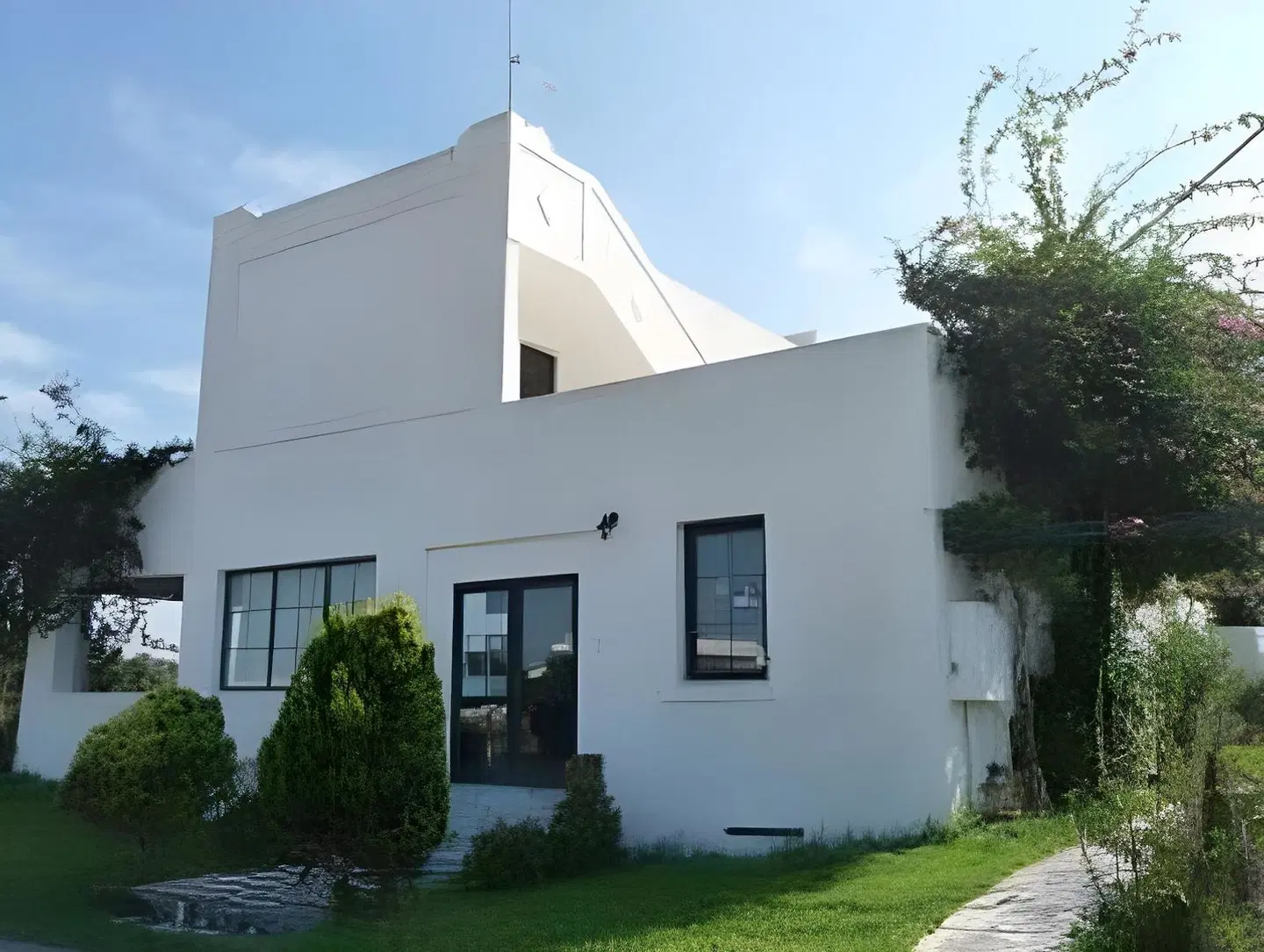 Ilios and Irene EXTERIOR