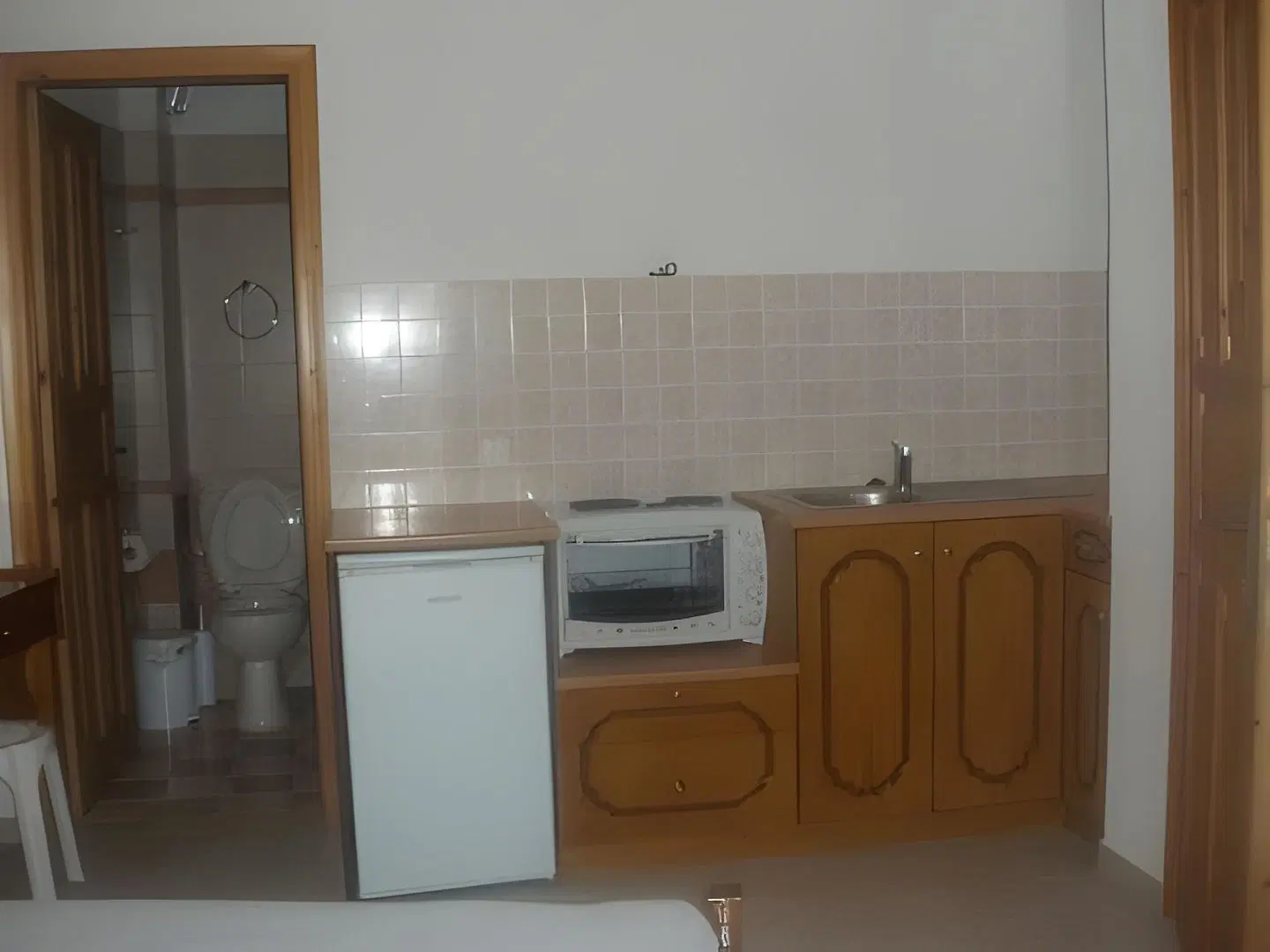 Hellen Studios ROOM_EXAMPLE