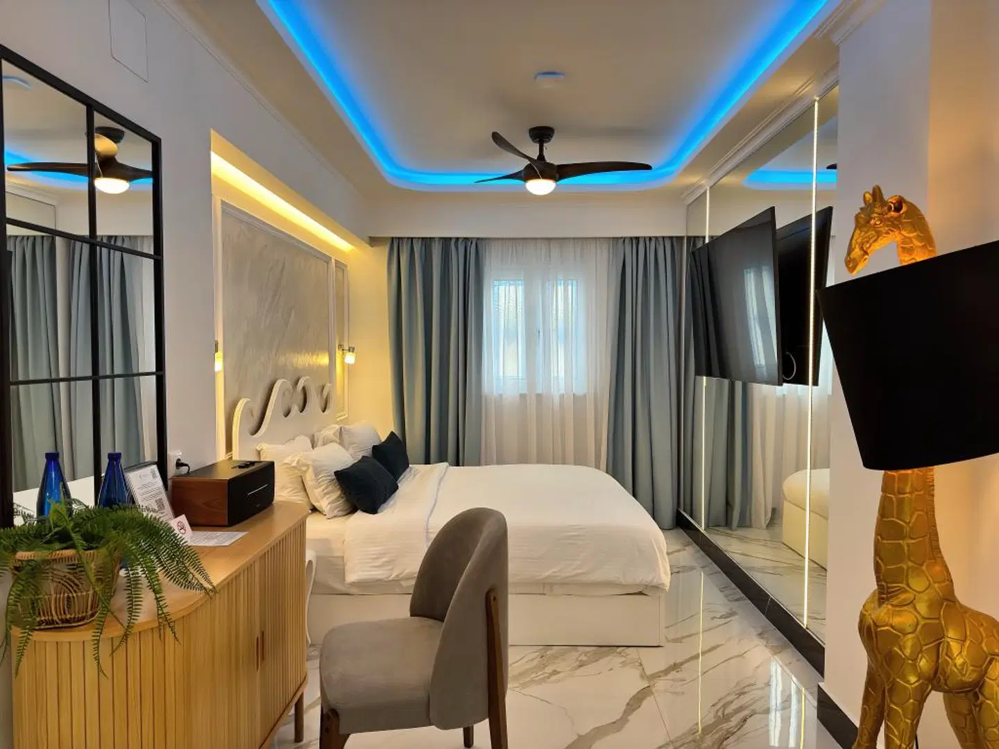 Hotel Panorama Suites & Spa ROOM_EXAMPLE