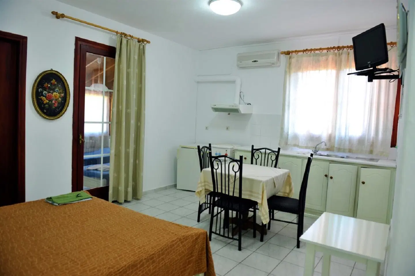 Angela Villa ROOM_EXAMPLE