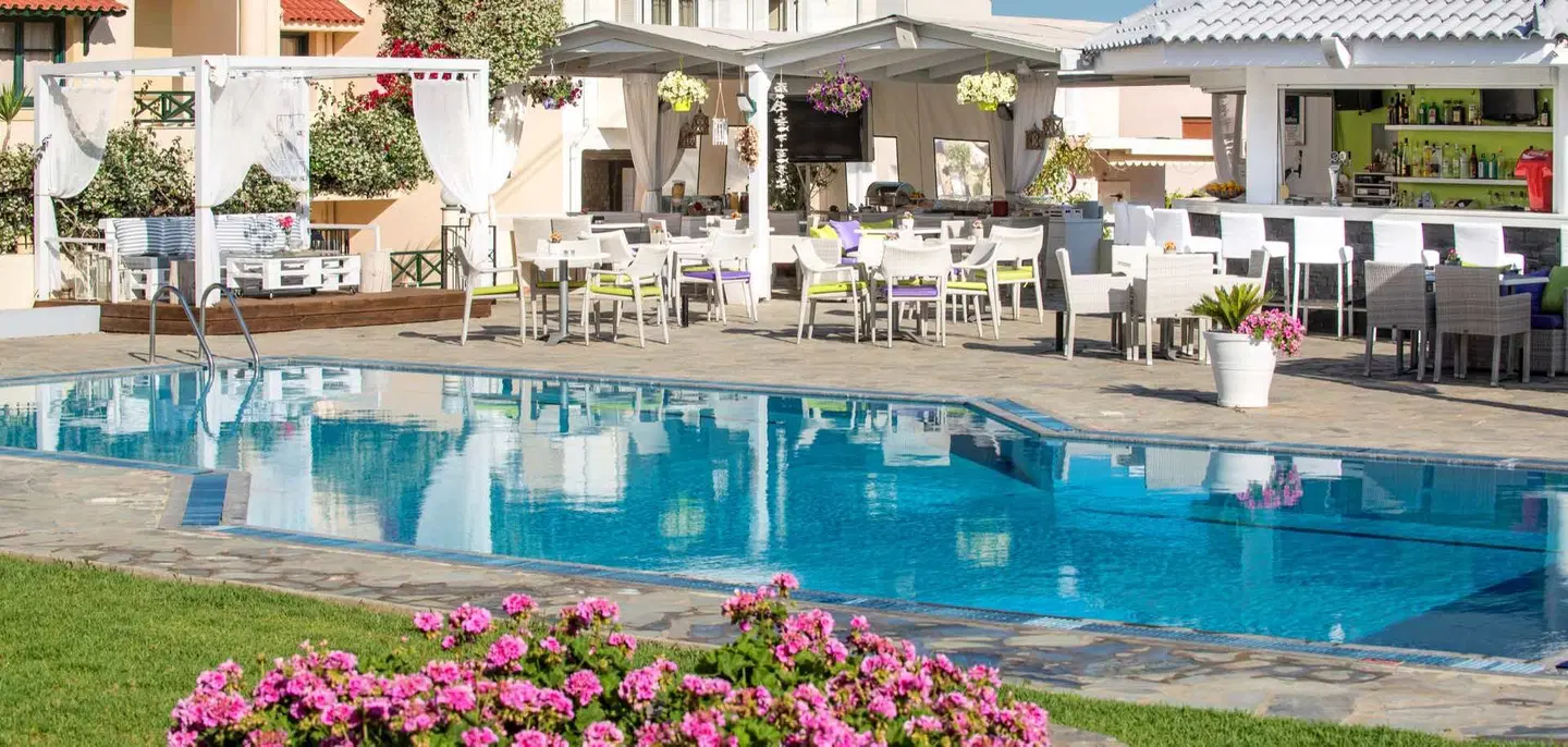 Kristalli Hotel Apartments OUTDOOR_POOL