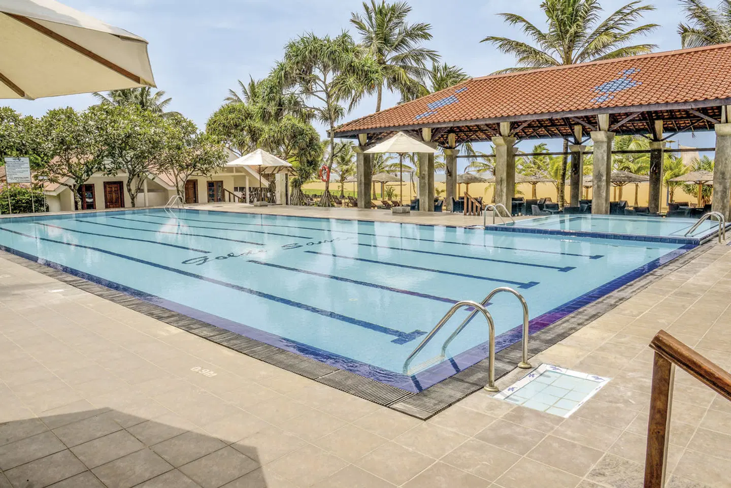 Goldi Sands Hotel OUTDOOR_POOL