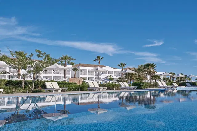 Sandy Beach Resort OUTDOOR_POOL