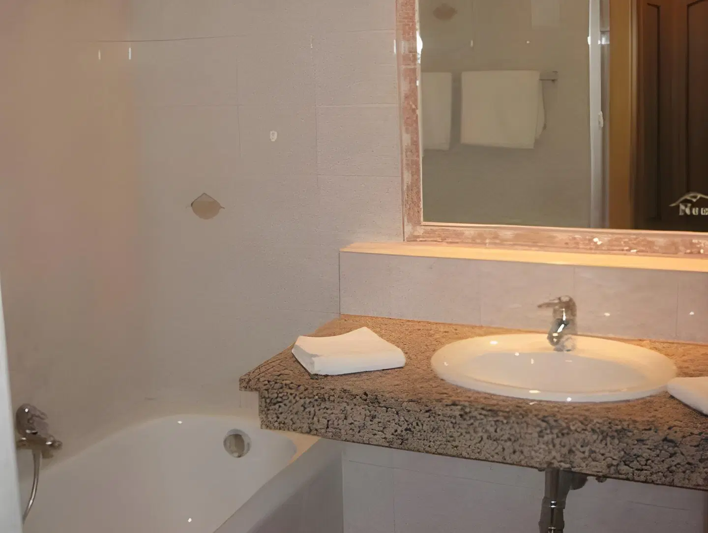 Beim Neuwirt Badezimmer