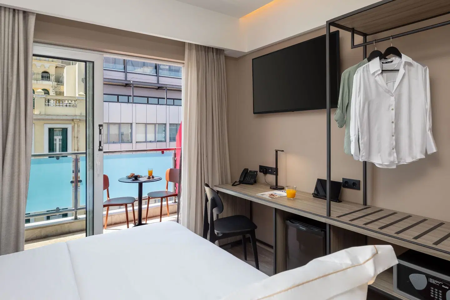 Casual Kubic Athens ROOM_EXAMPLE