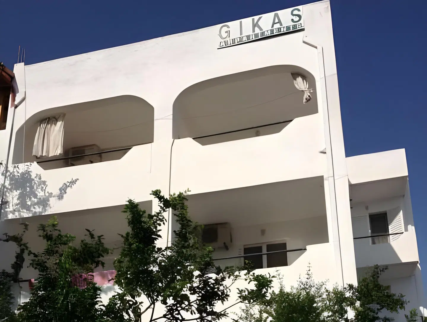 Gikas Apartments EXTERIOR