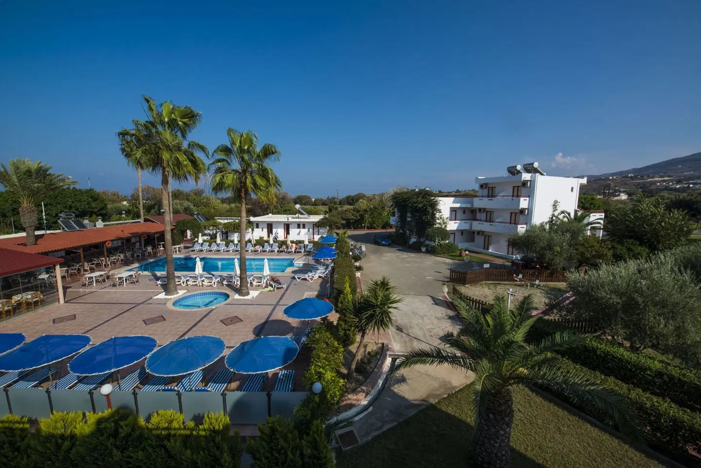 Sandy's Studios Apartments & Log-Villas EXTERIOR