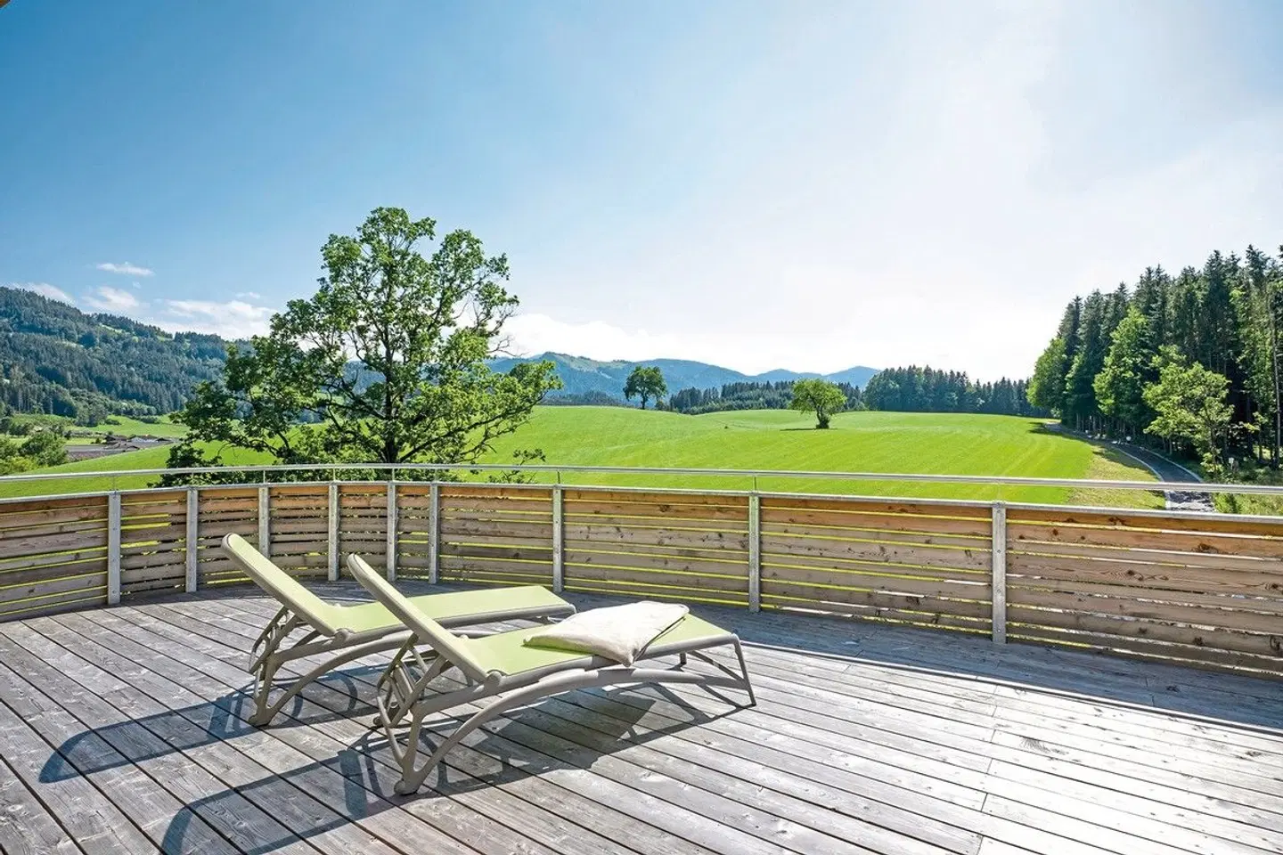 DAS SIEBEN 4s - Adults Only Terrasse