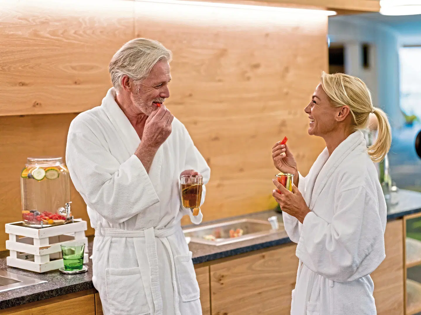 DAS SIEBEN 4s - Adults Only PEOPLE