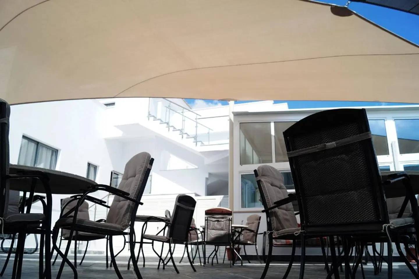 Latchi Escape Hotel & Suites Hallenbad