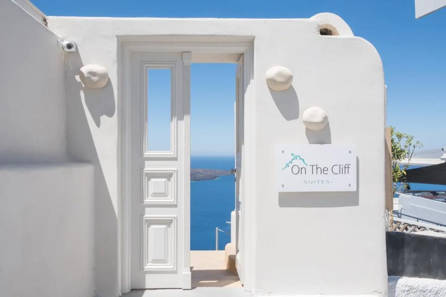 On The Cliff Suites EXTERIOR