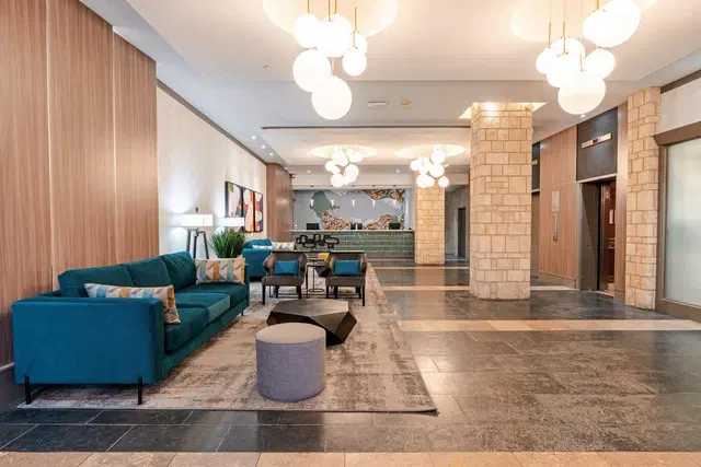 Sandman Suites on Davie Vancouver Bar