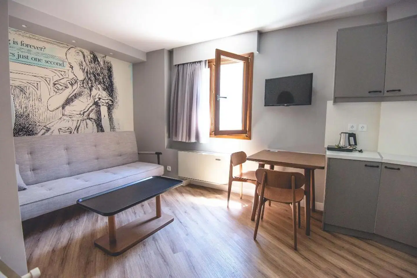 Apollon Library Suites ROOM_EXAMPLE