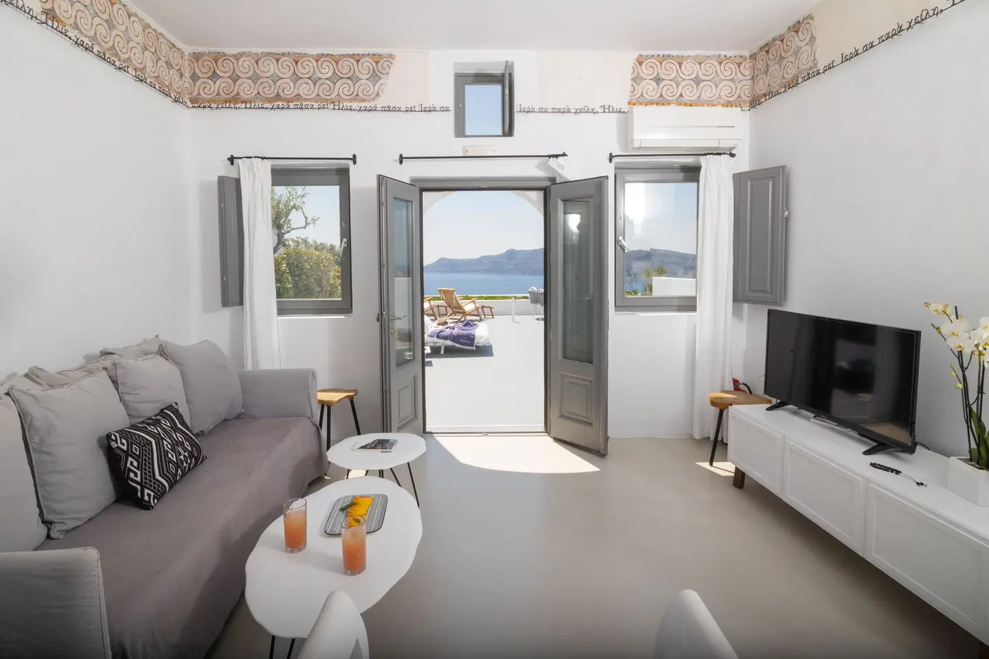 IKIES Santorini ROOM_EXAMPLE