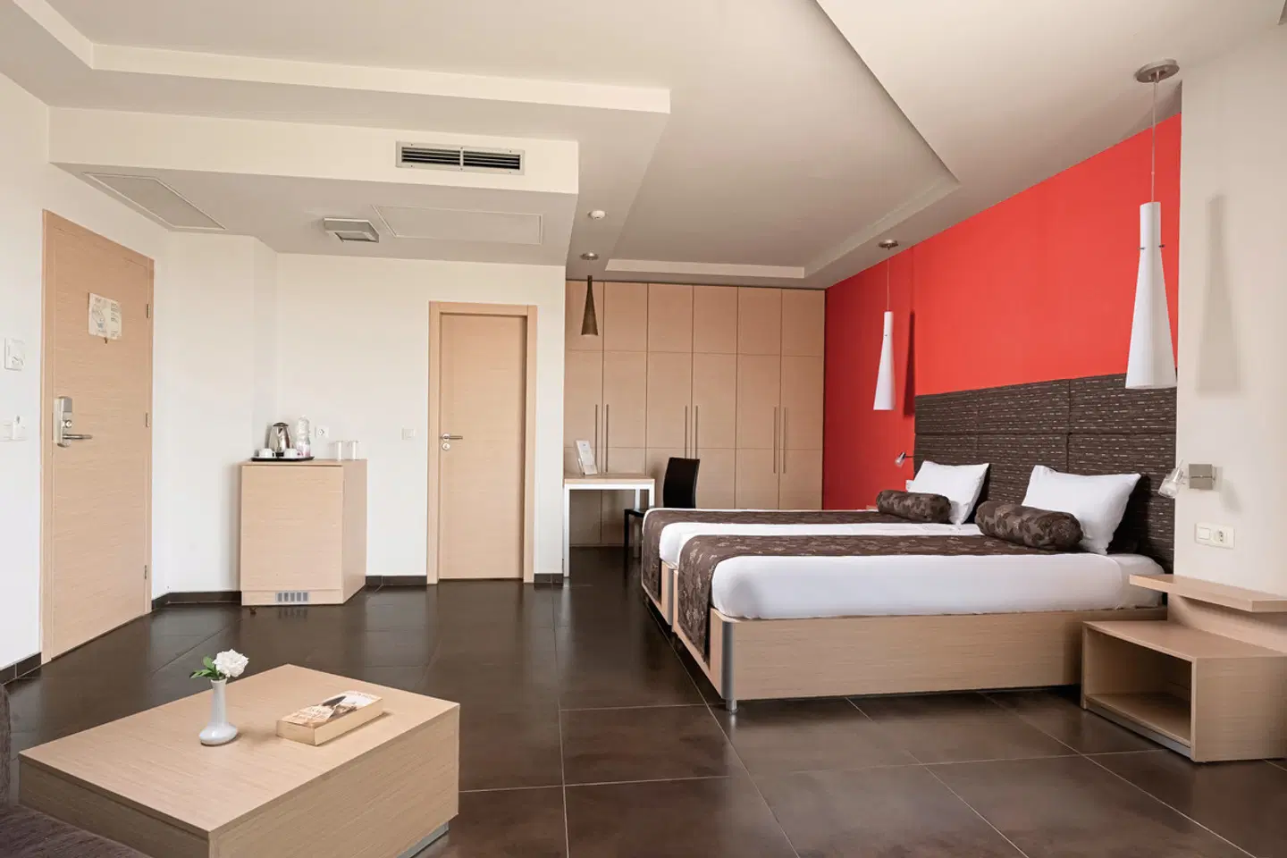 SH Dolce Vita HEALTH_BEAUTY