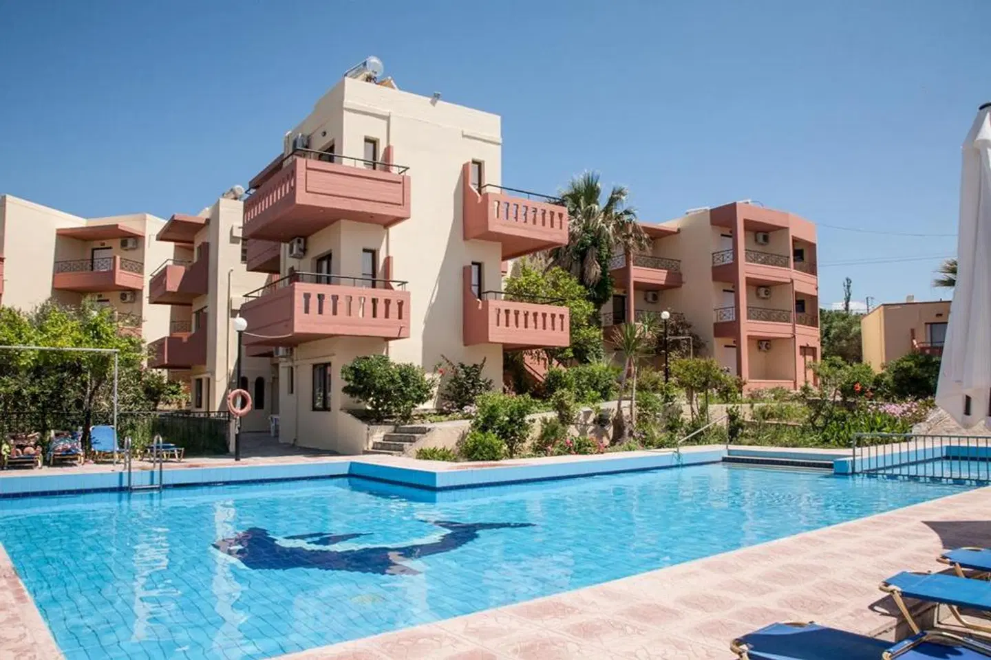 Ekavi Apartments OUTDOOR_POOL