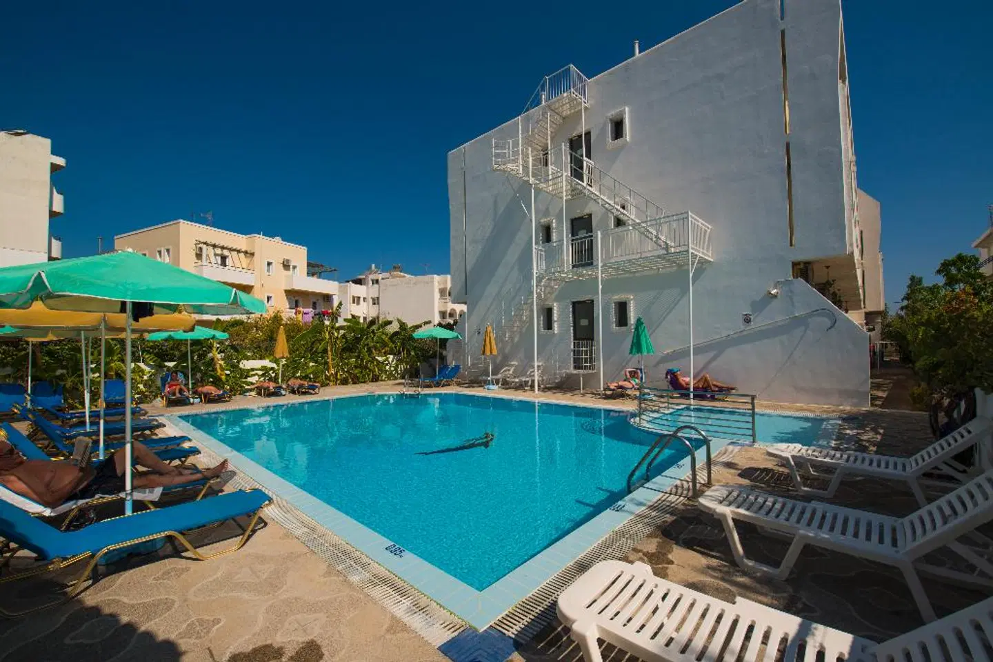 Hotel International OUTDOOR_POOL