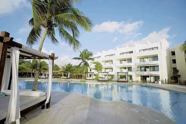 Akumal Bay Beach & Wellness Resort OUTDOOR_POOL