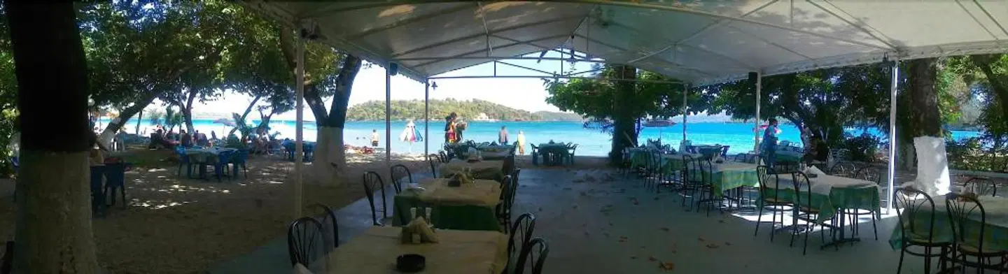 Avra Beach Hotel Terrasse