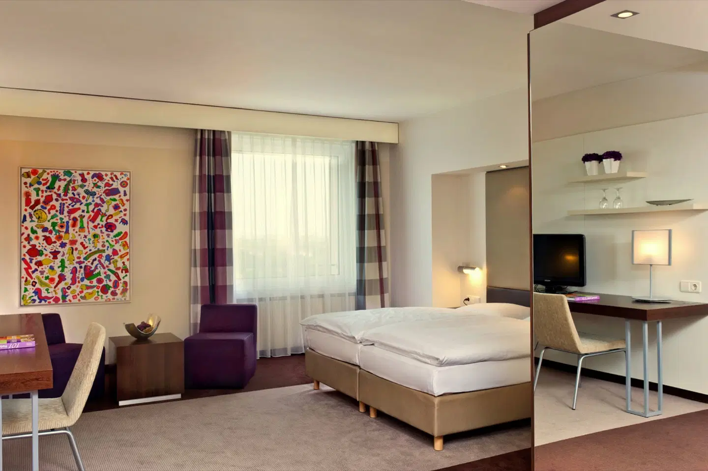 Estrel ROOM_EXAMPLE