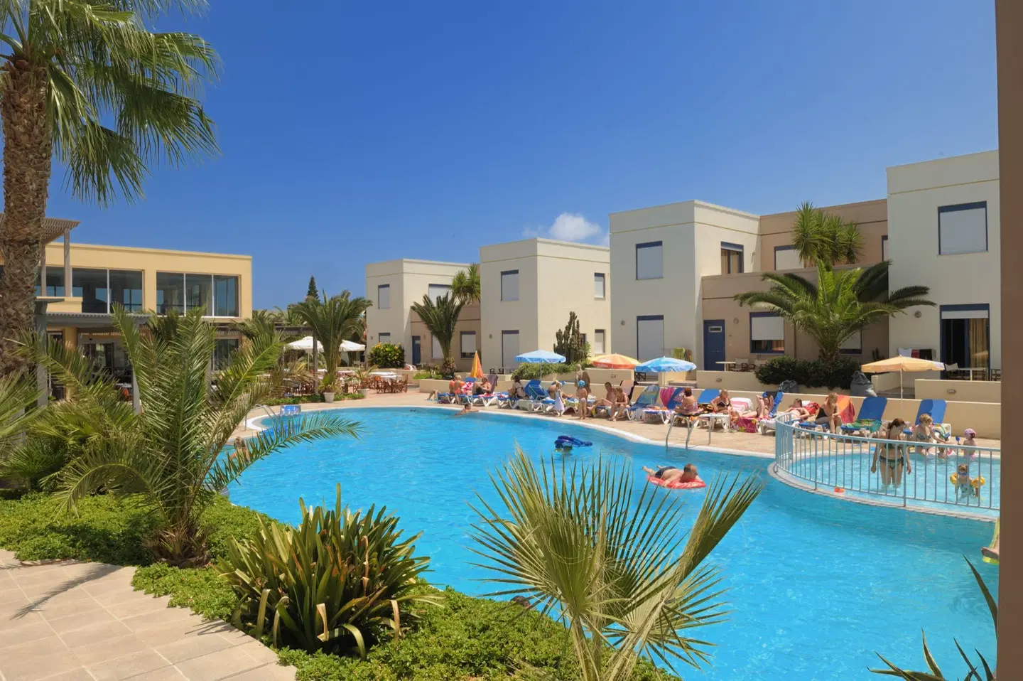 Meropi Hotel & Apartments OUTDOOR_POOL