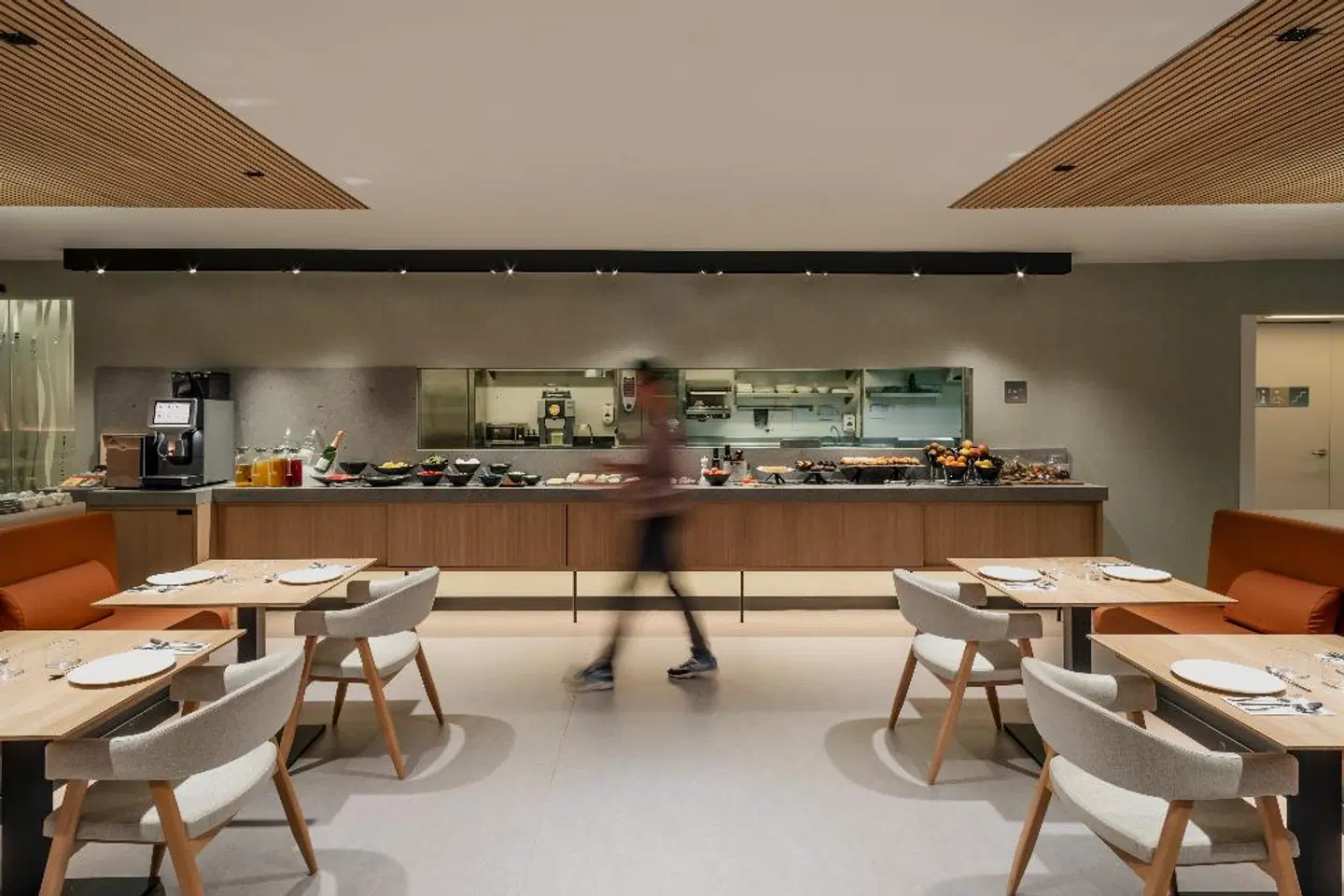 The Mirror Barcelona Bar