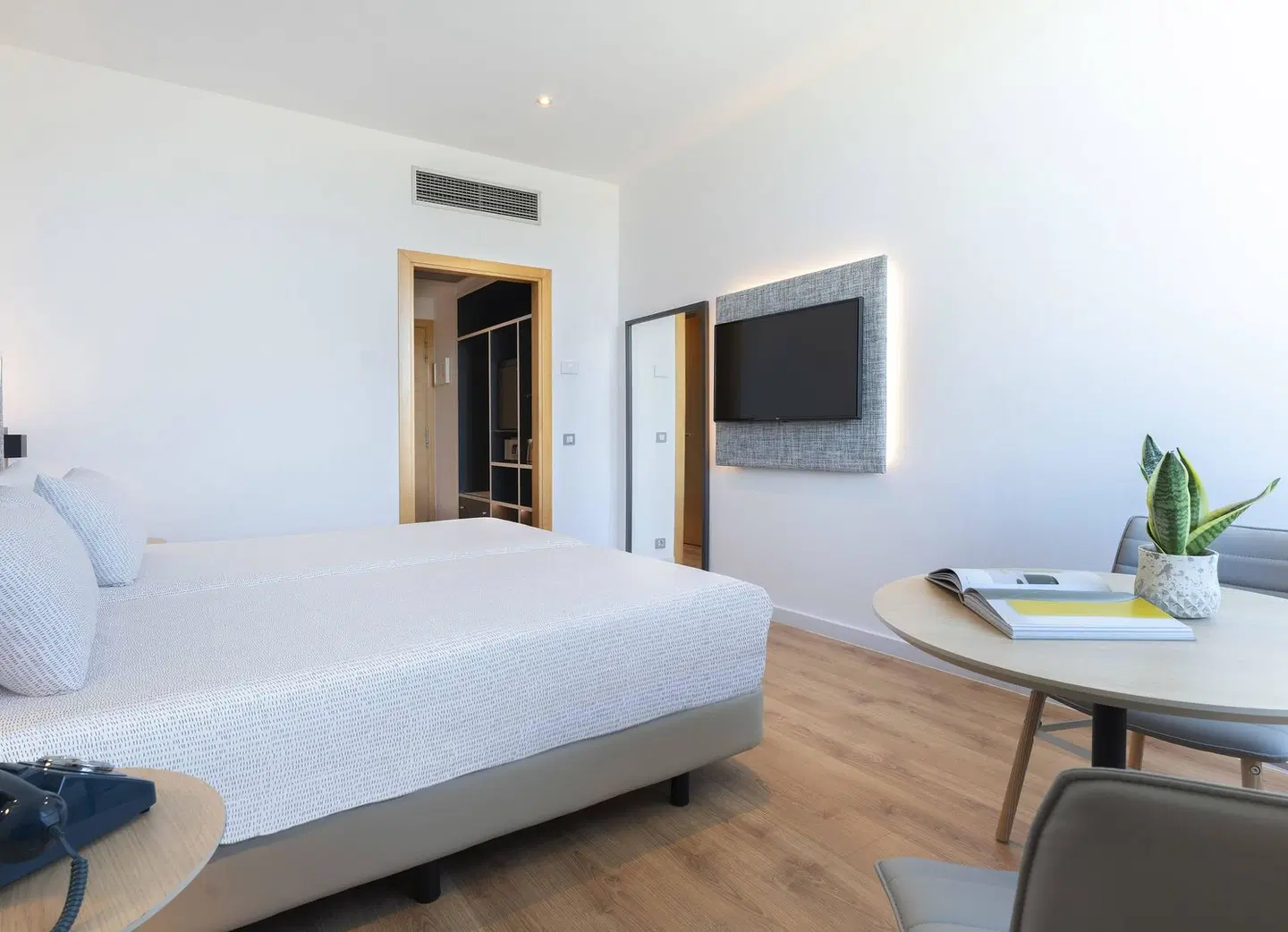 INNSiDE Barcelona Aeropuerto ROOM_EXAMPLE