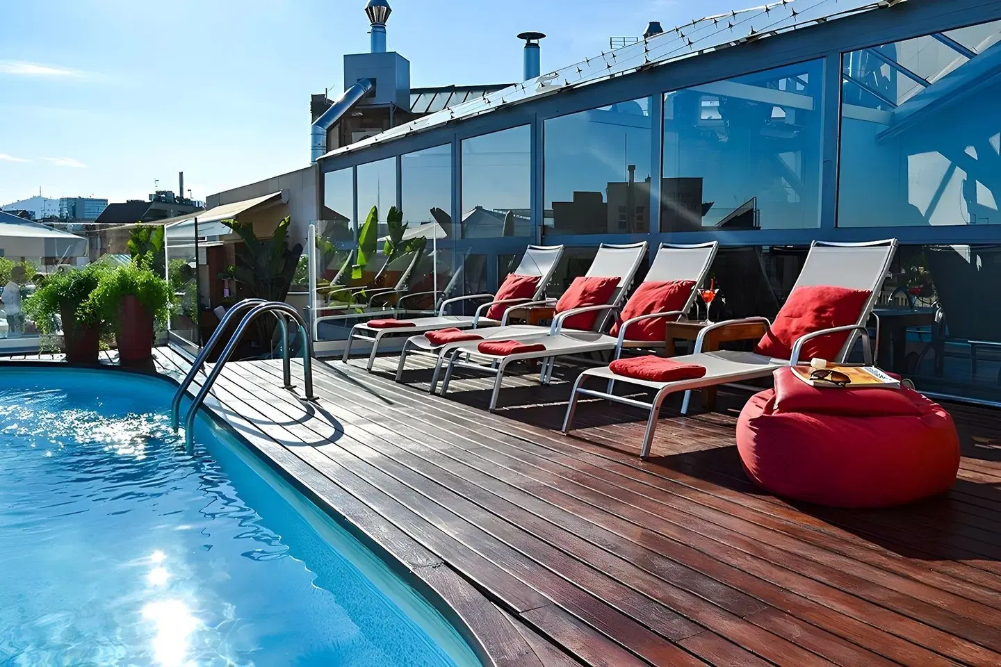 America Barcelona OUTDOOR_POOL