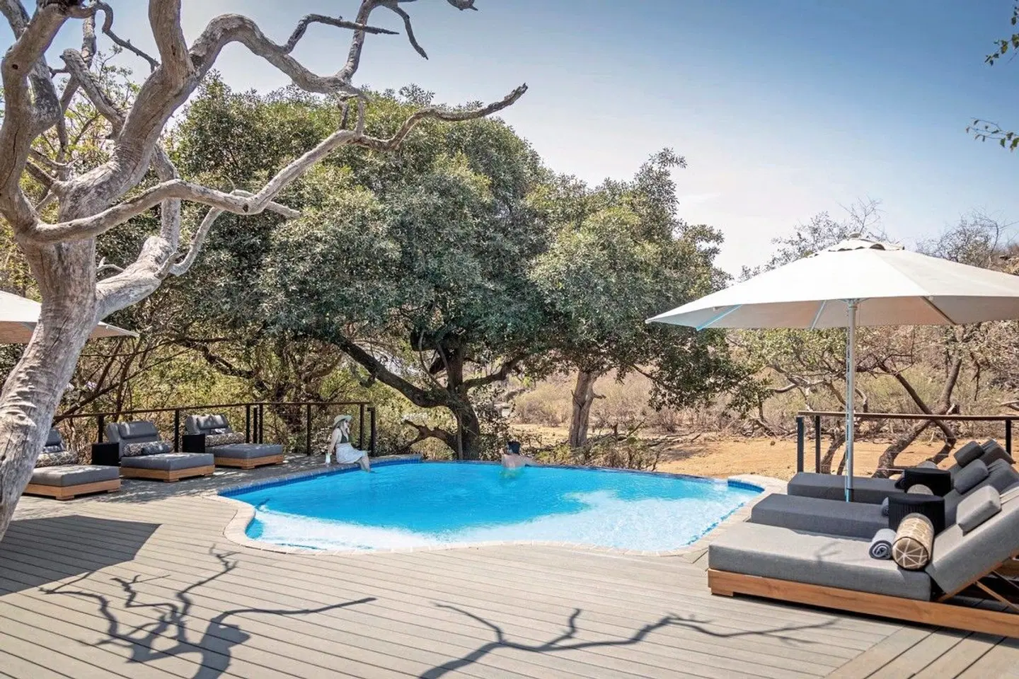 Tuningi Safari Lodge OUTDOOR_POOL