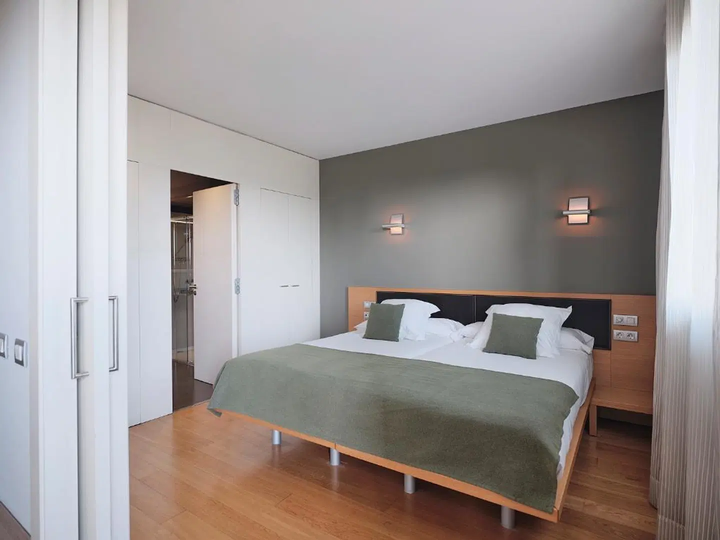 Qgat Restaurant Events & Hotel ROOM_EXAMPLE