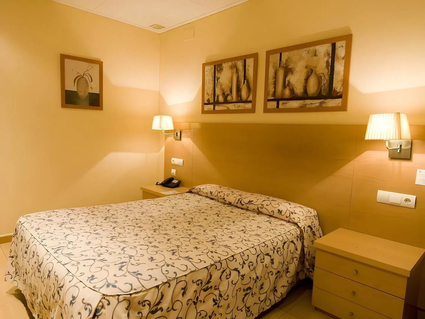 Ciutat De Sant Adria ROOM_EXAMPLE