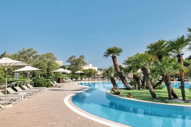 VOI Floriana Resort OUTDOOR_POOL