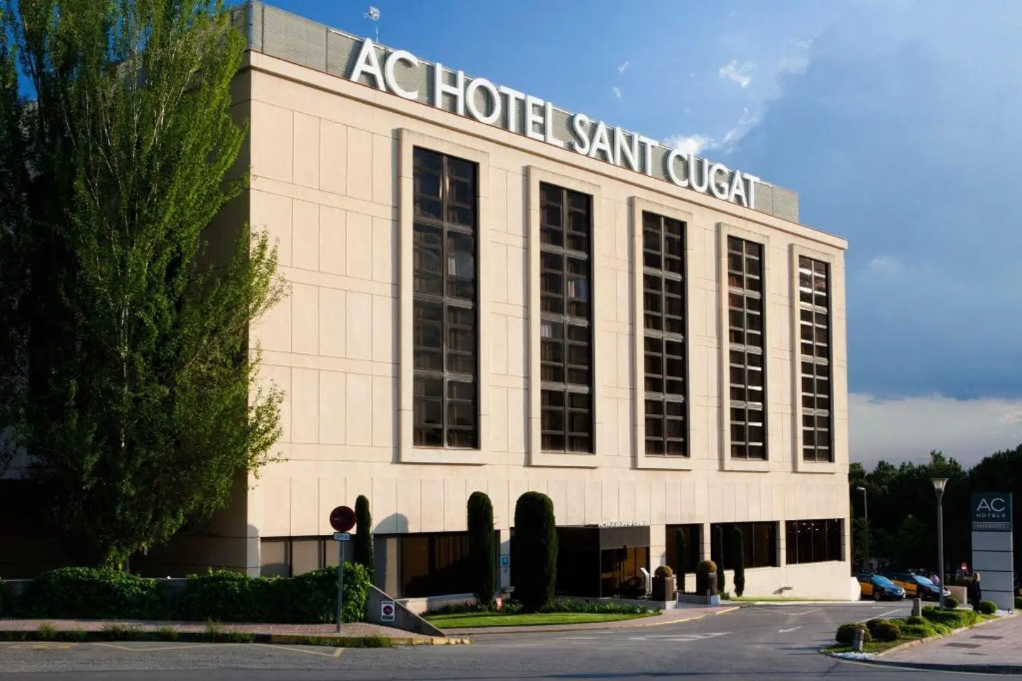 AC Hotel by Marriott Sant Cugat EXTERIOR