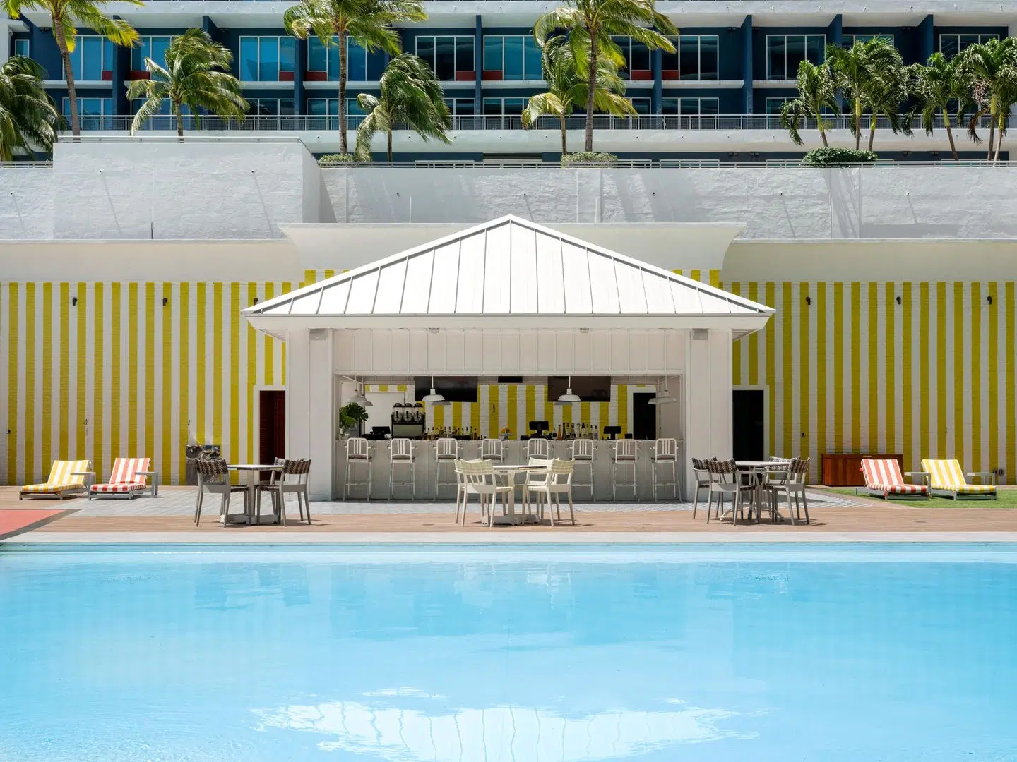 DUA Miami, Autograph Collection OUTDOOR_POOL